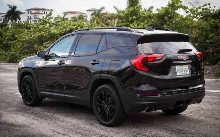 2021 GMC Terrain, 2022 gmc terrain changes, 2022 gmc canyon all terrain, 2022 gmc terrain slt, when will the 2022 gmc terrain be available, 2022 gmc terrain interior, 2022 gmc terrain release date, 2022 gmc terrain exterior colors,