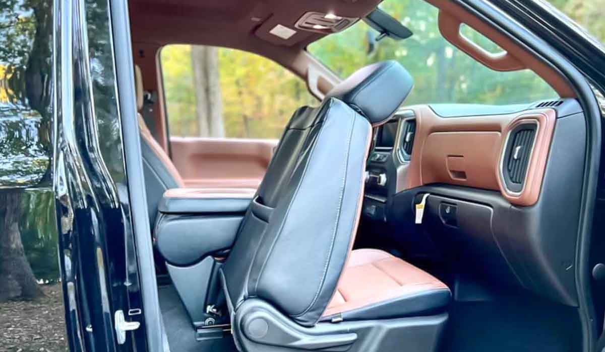 2023 GMC Jimmy: The tuning specialists have finished work on their Jimmy custom build that will be presented during this year’s SEMA 2023 GMC Jimmy