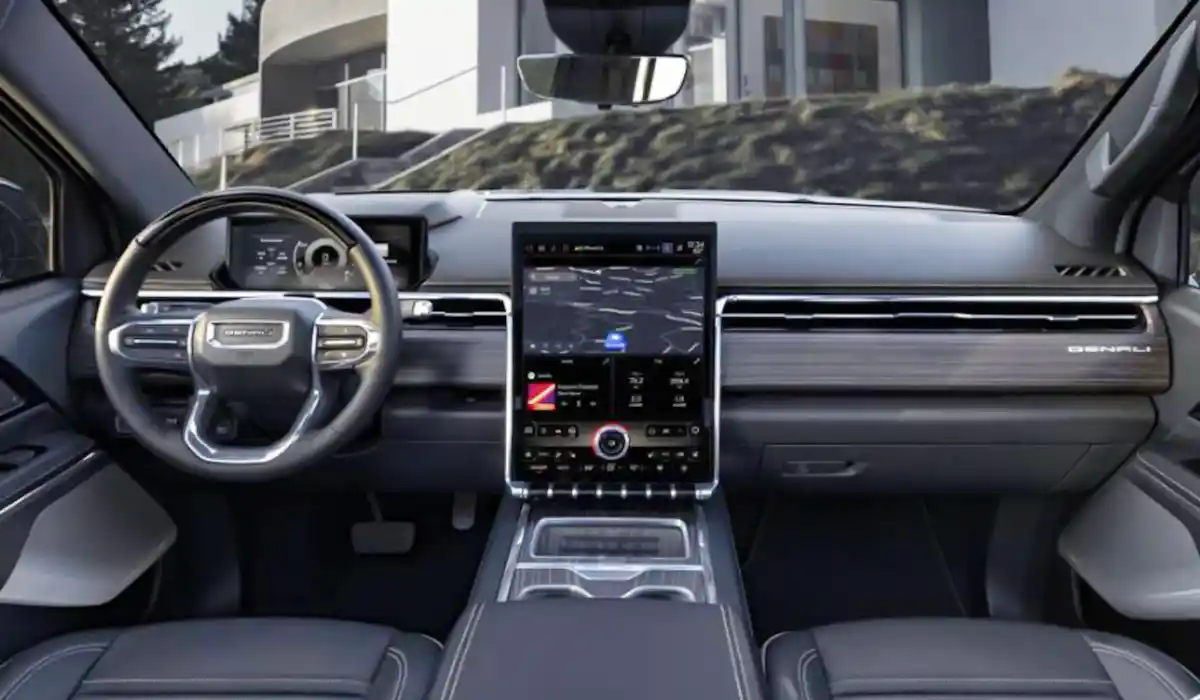 Inside the Sierra EV, the dashboard will feature a prominent 16.8-inch horizontal screen for the multimedia system 2025 GMC Sierra
