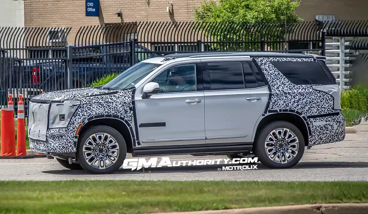 The exterior design will be updated to include a new front fascia with the GMC’s latest signature C-shaped headlight treatment. 2025 GMC Yukon Refresh