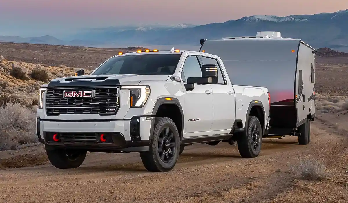 2026 GMC Sierra 2500: Every GMC Sierra 2500 HD and GMC Sierra 3500 HD trucks include active safety and driver assistance technologies that help while driving and trailering 2026 GMC Sierra 2500